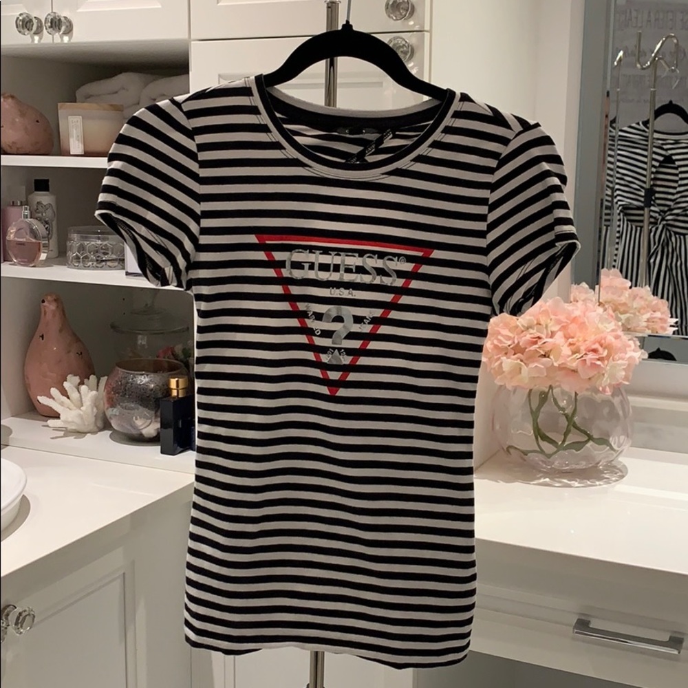 Guess top